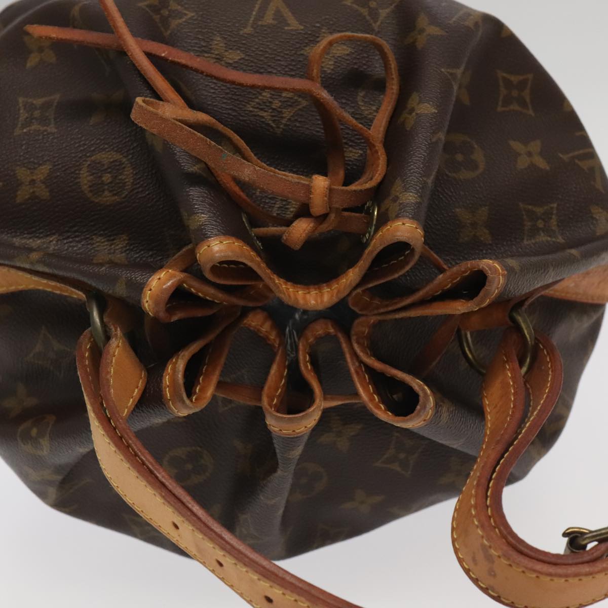 LOUIS VUITTON Monogram Petit Noe Shoulder Bag M42226 LV Auth 100019