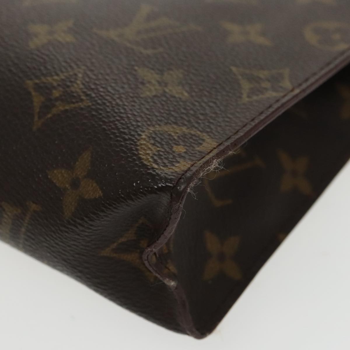 LOUIS VUITTON Monogram Poche Toilette 26 Pouch M47542 LV Auth 100027