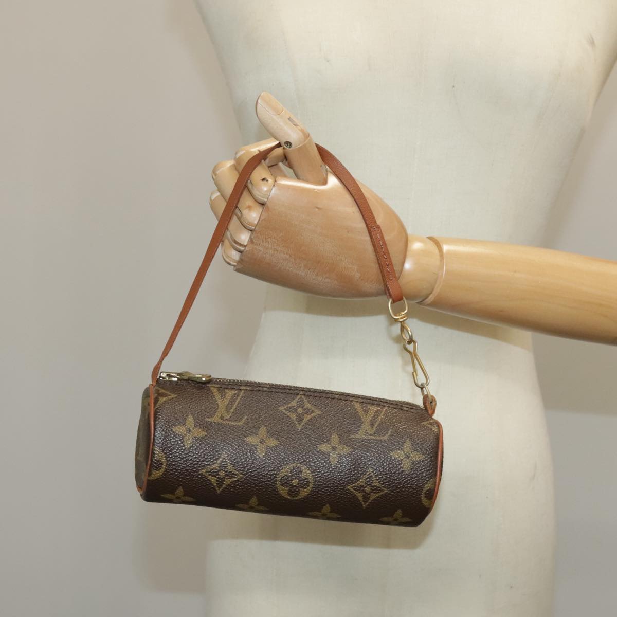 LOUIS VUITTON Monogram Papillon Pouch LV Auth 100040