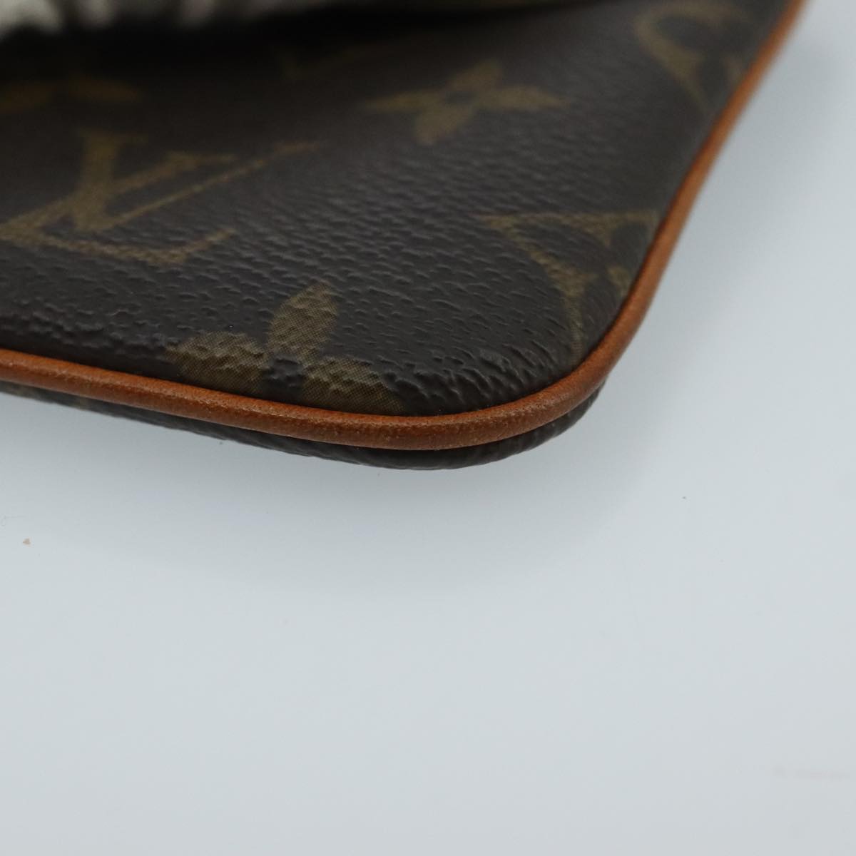 LOUIS VUITTON Monogram Etui Telephonne MM Cell Phone Case M66546 LV Auth 100042