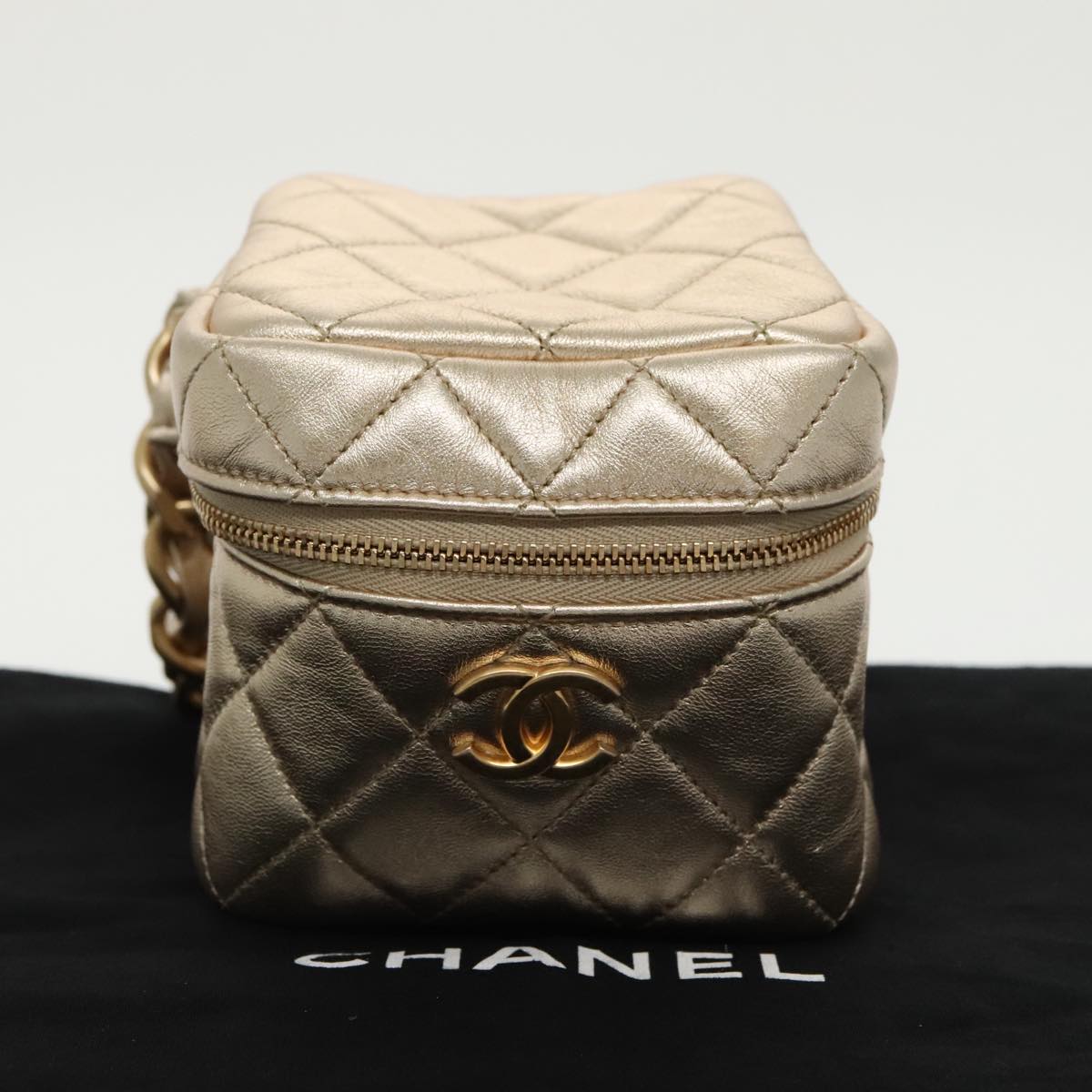 CHANEL Matelasse Chain Hand Bag Lamb Skin Gold CC Auth 100060A