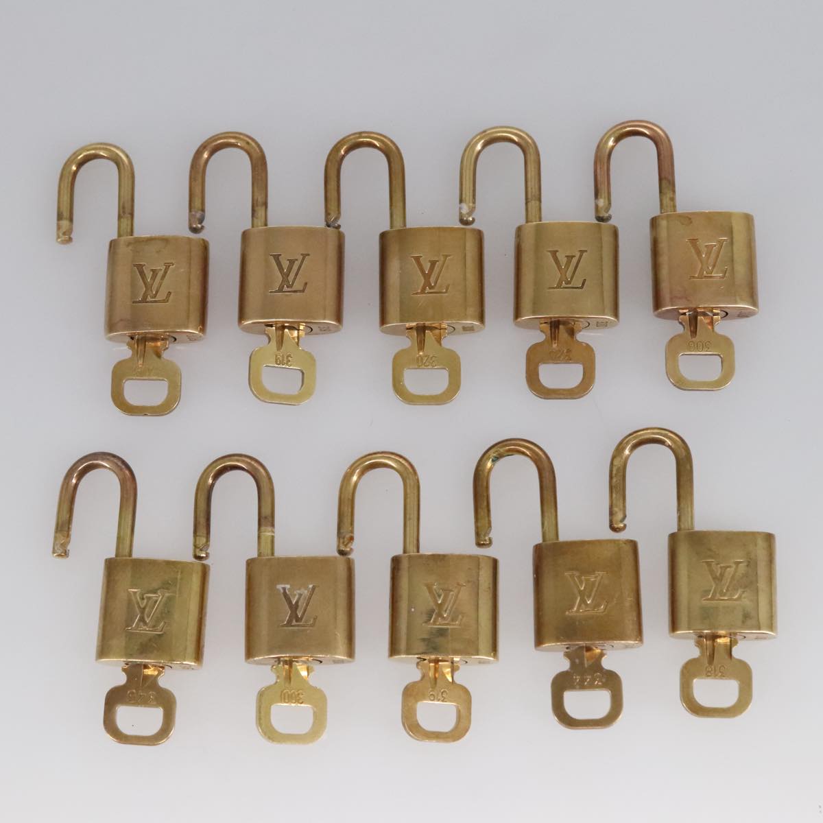 LOUIS VUITTON Padlock 10set metal Gold Tone LV Auth 100061