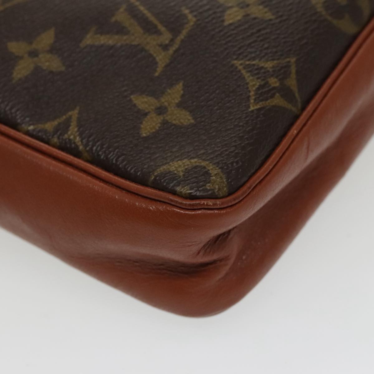 LOUIS VUITTON Monogram Pochette Sports Clutch Bag No.183 LV Auth 100076