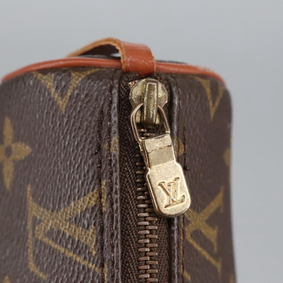 LOUIS VUITTON Monogram Papillon Pouch LV Auth 100081