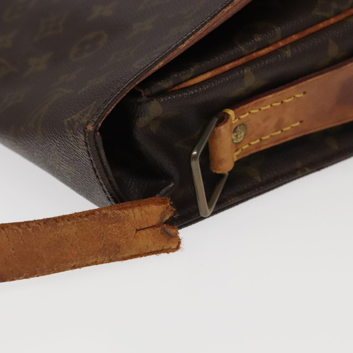 LOUIS VUITTON Monogram Cartouchiere MM Shoulder Bag M51253 LV Auth 100085