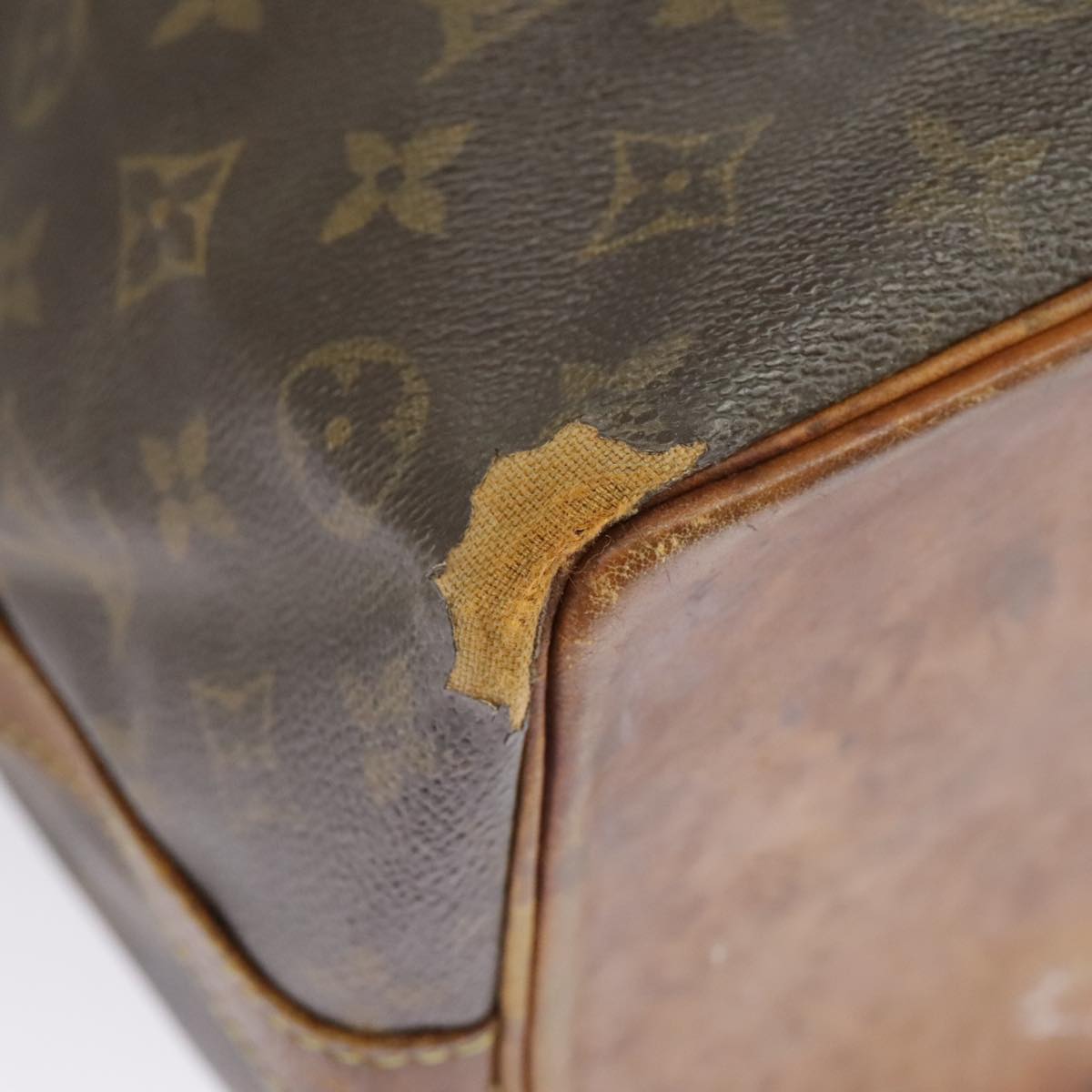 LOUIS VUITTON Monogram Petit Noe Shoulder Bag M42226 LV Auth 100098