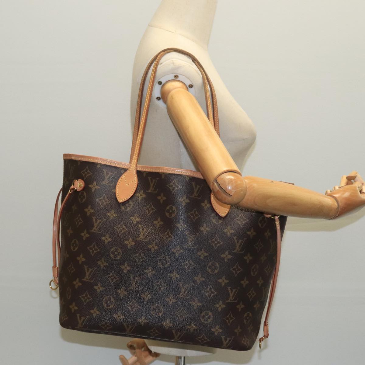 LOUIS VUITTON Monogram Neverfull MM Tote Bag M40156 LV Auth 100130