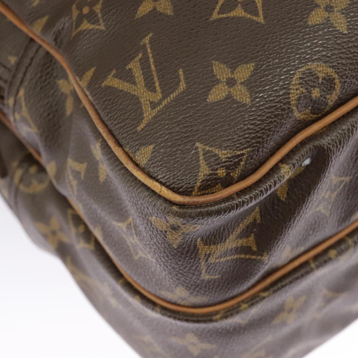 LOUIS VUITTON Monogram Reporter GM Shoulder Bag M45252 LV Auth 100136