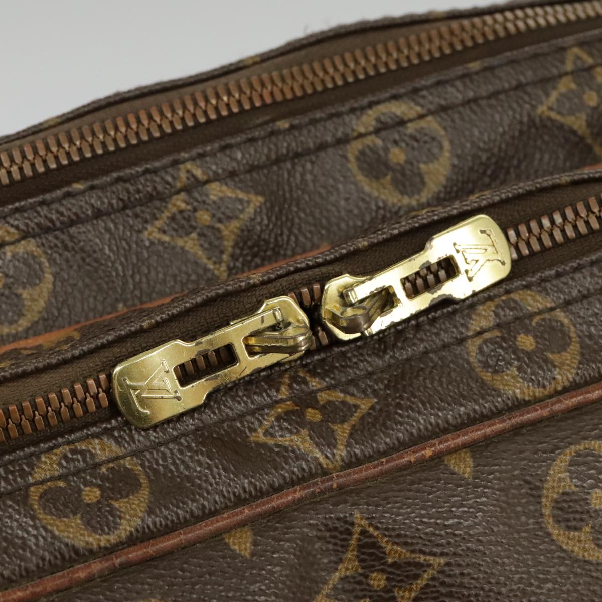 LOUIS VUITTON Monogram Reporter GM Shoulder Bag M45252 LV Auth 100136