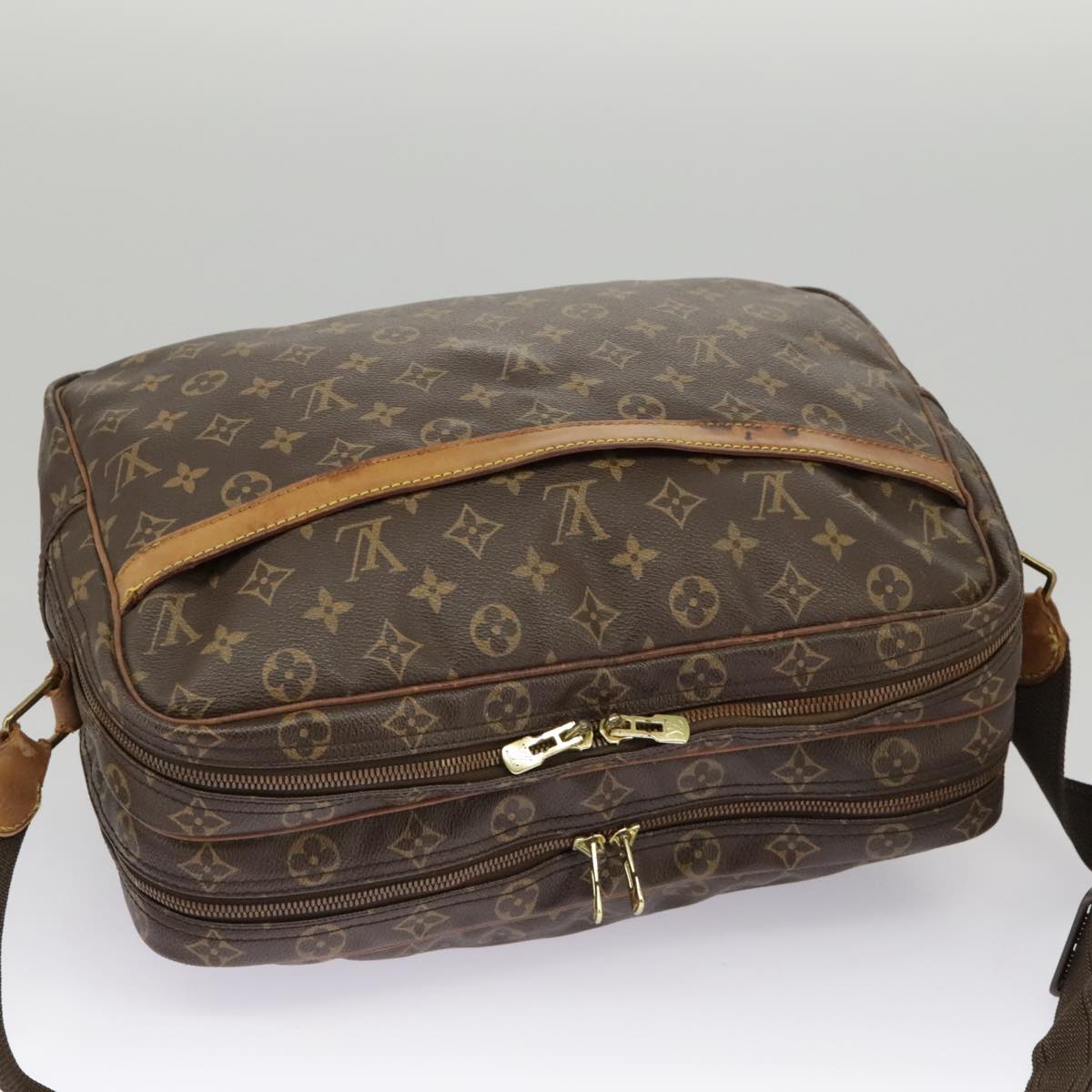 LOUIS VUITTON Monogram Reporter GM Shoulder Bag M45252 LV Auth 100136