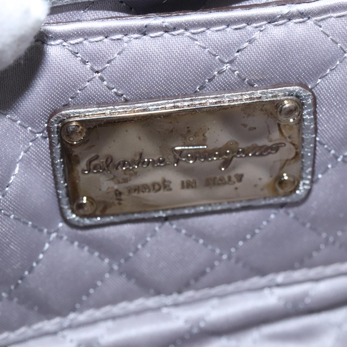 Salvatore Ferragamo Gancini Chain Shoulder Bag Leather Silver Auth 100290