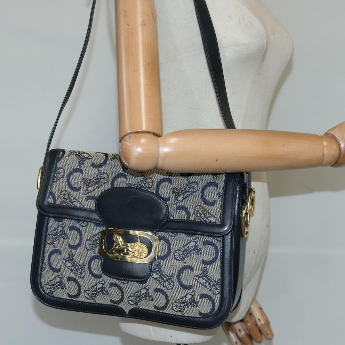 CELINE C Sulky Shoulder Bag Canvas Leather Navy Gold Auth 100373