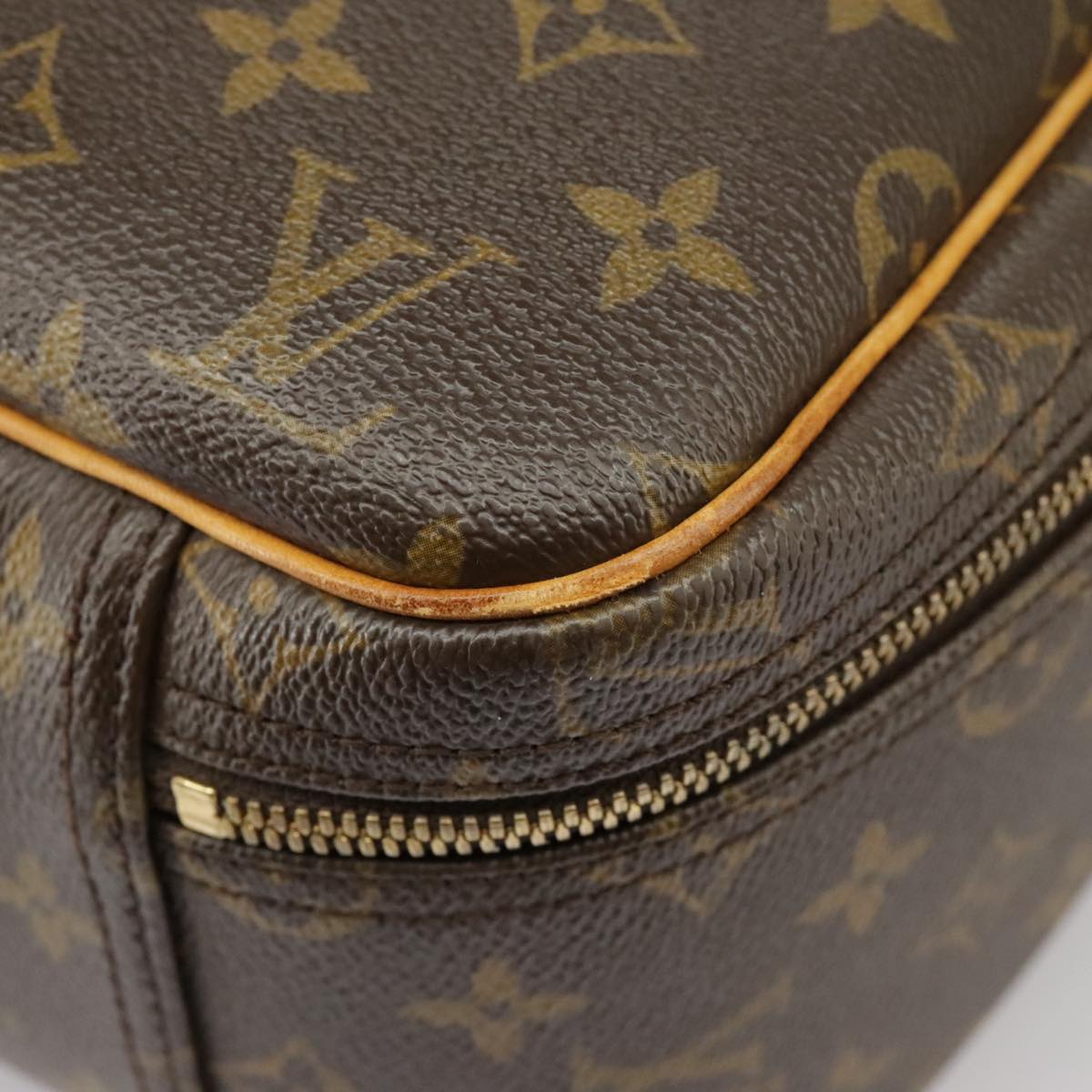 LOUIS VUITTON Monogram Excursion Hand Bag M41450 LV Auth 100437