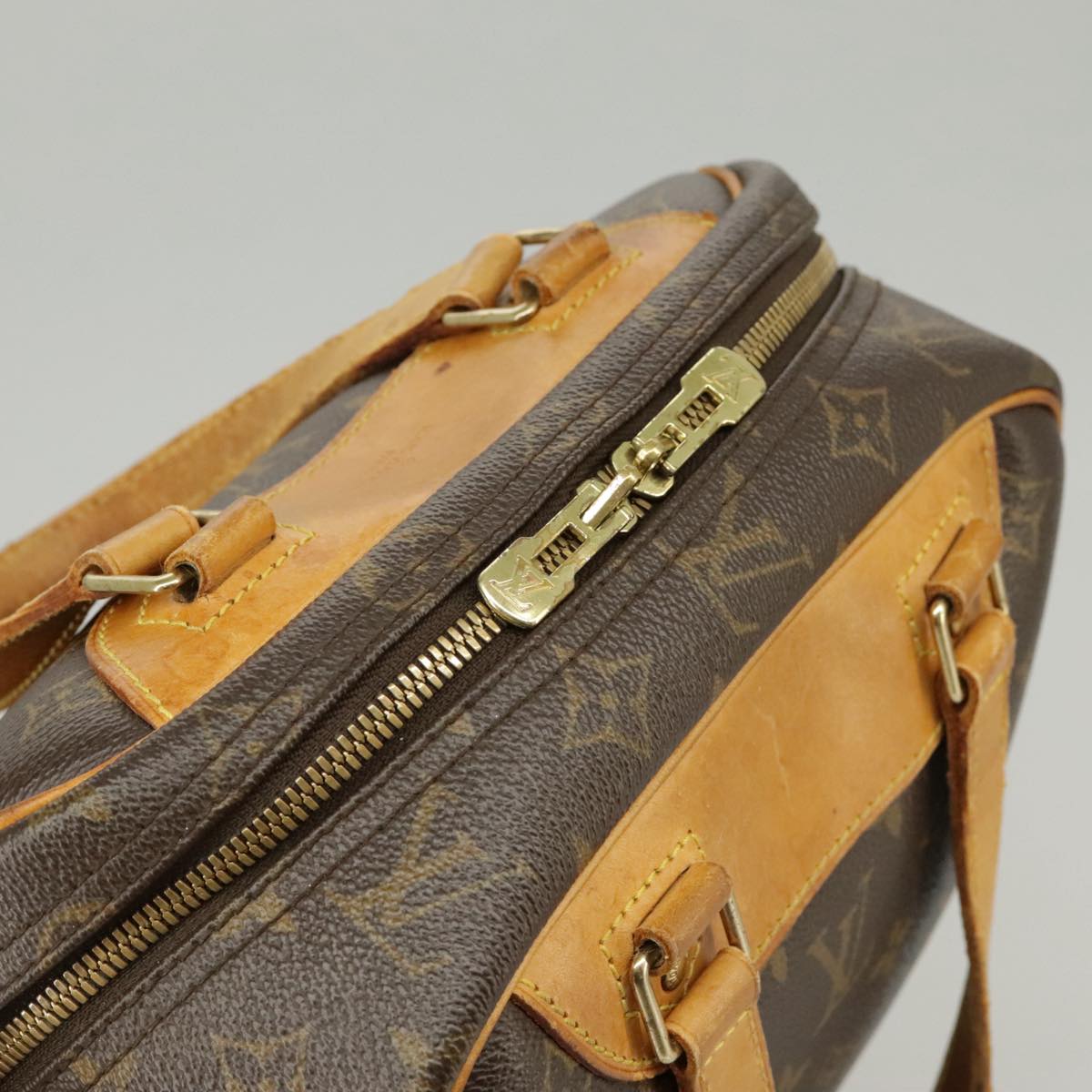 LOUIS VUITTON Monogram Excursion Hand Bag M41450 LV Auth 100437