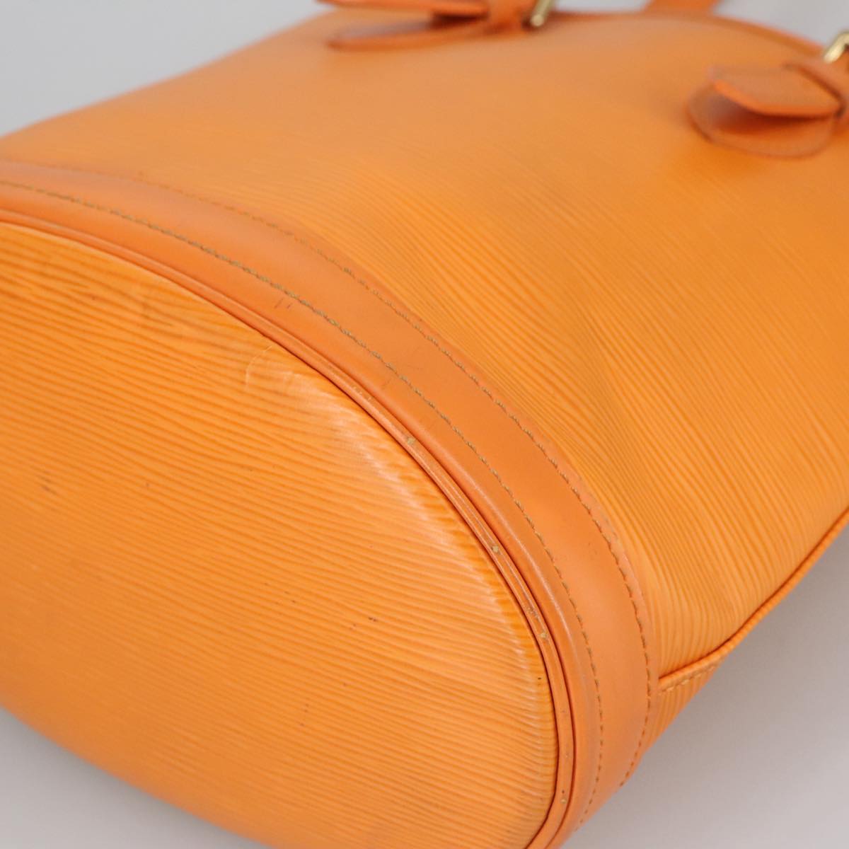 LOUIS VUITTON Epi Bucket PM Shoulder Bag Orange Mandarin M5899H LV Auth 100466