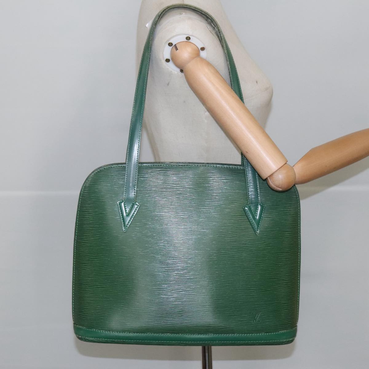 LOUIS VUITTON Epi Lussac Shoulder Bag Green M52284 LV Auth 100473