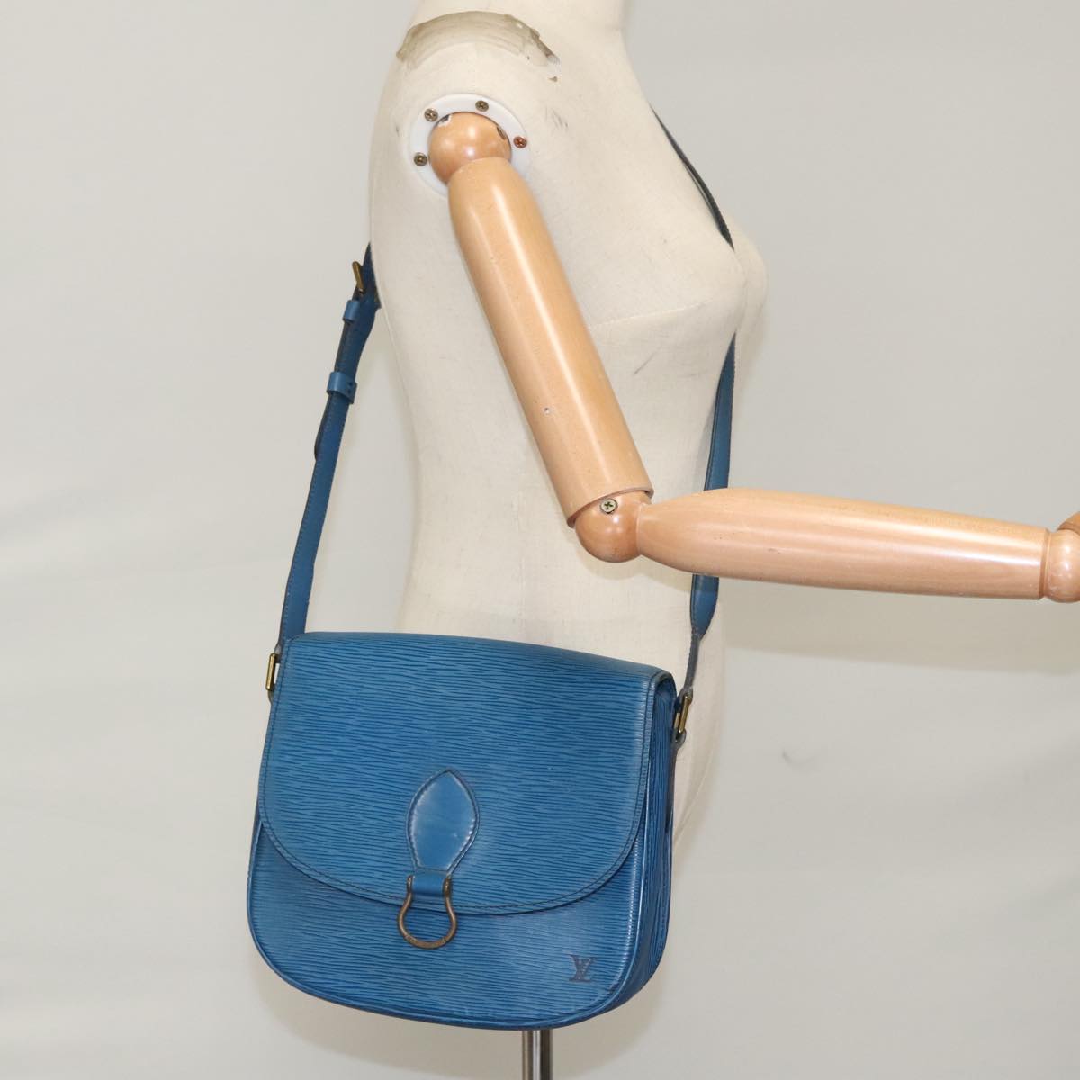 LOUIS VUITTON Epi Saint Cloud GM Shoulder Bag Toledo Blue M52195 LV Auth 100475