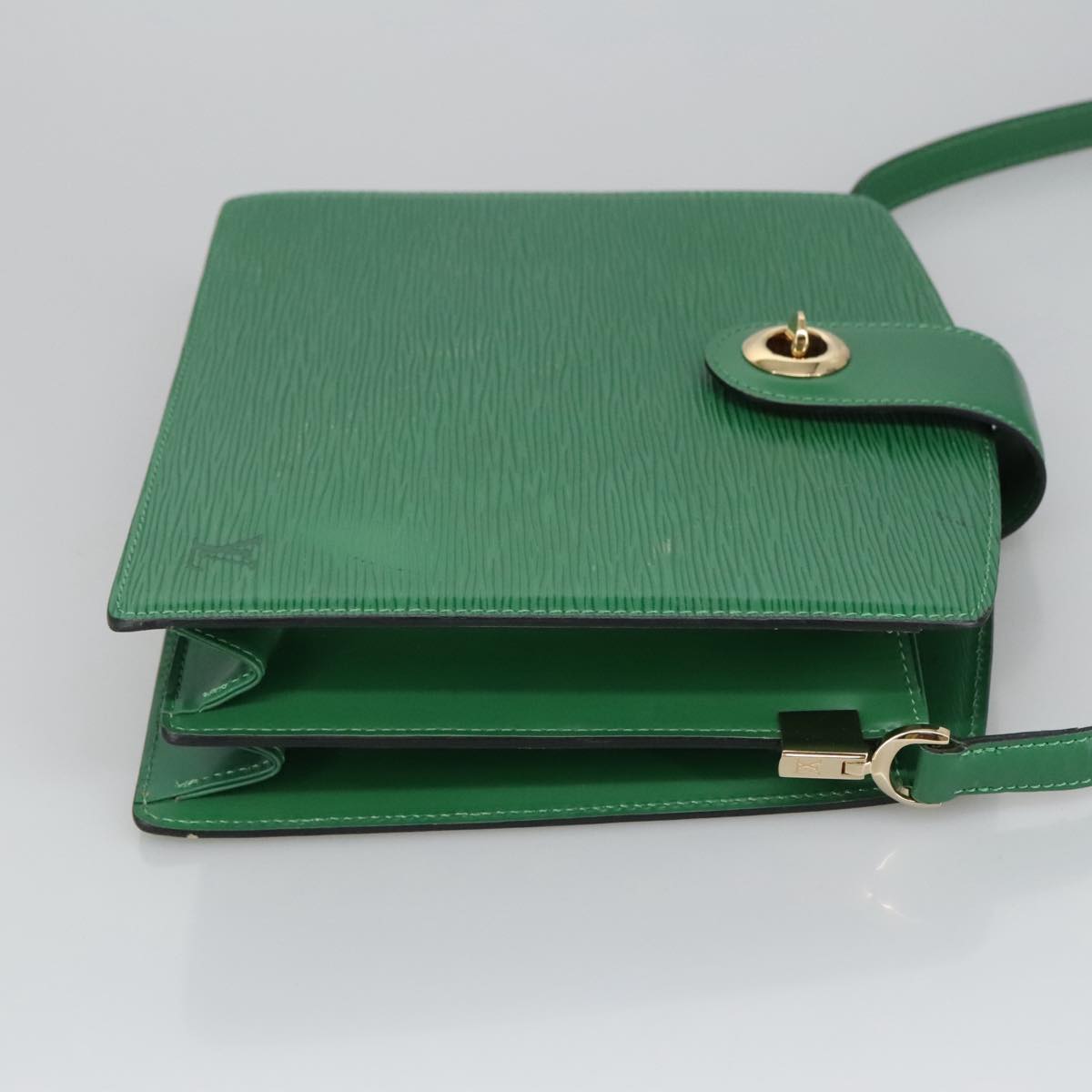 LOUIS VUITTON Epi Capuchin Shoulder Bag Green M52344 LV Auth 100550