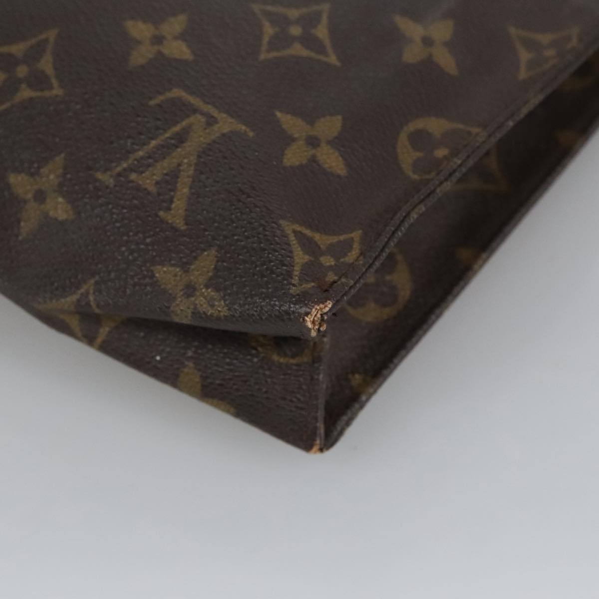 LOUIS VUITTON Monogram Poche Toilette 26 Pouch M47542 LV Auth 100572