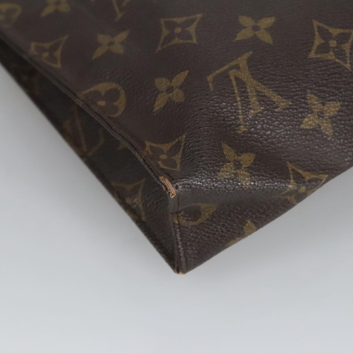 LOUIS VUITTON Monogram Poche Toilette 26 Pouch M47542 LV Auth 100572