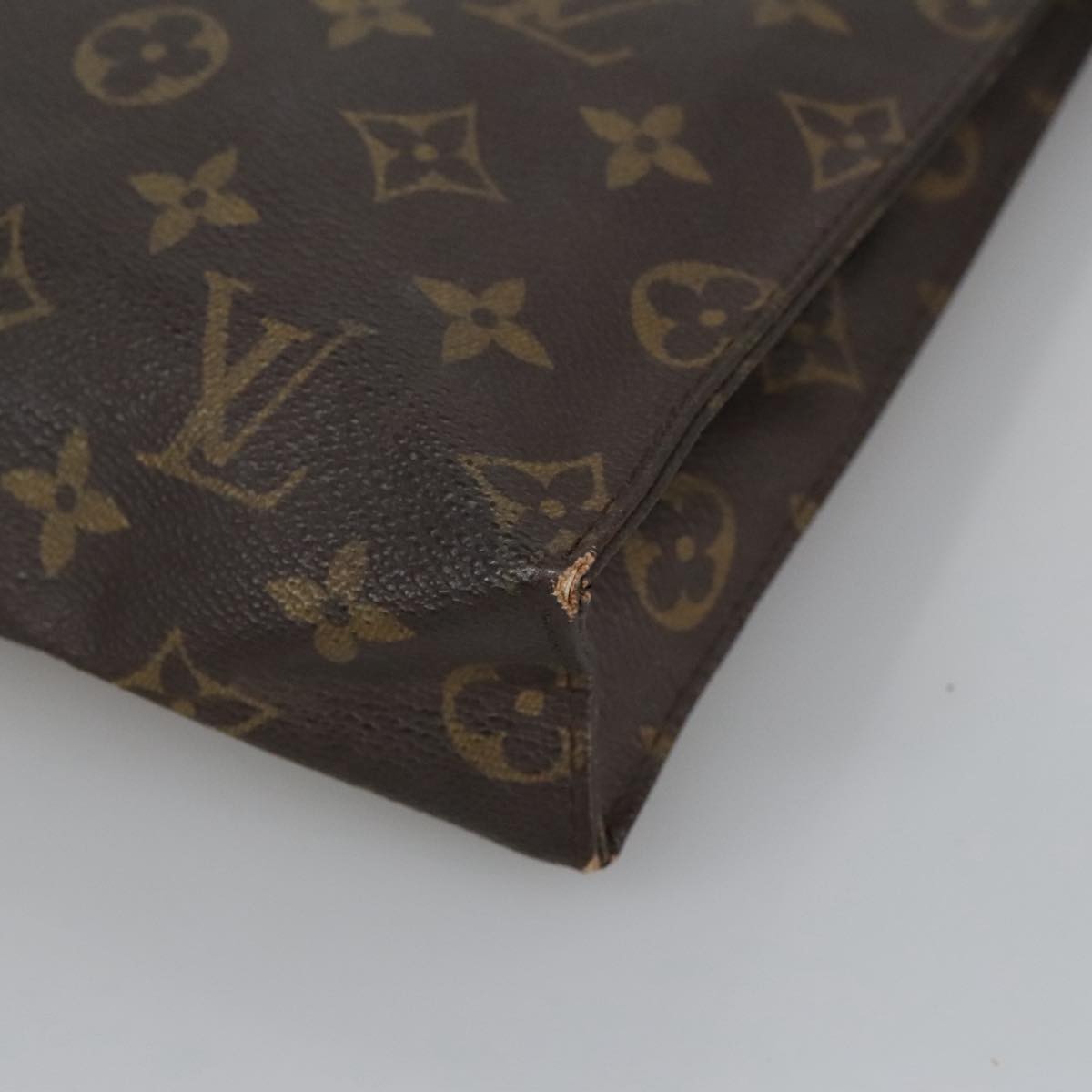 LOUIS VUITTON Monogram Poche Toilette 26 Pouch M47542 LV Auth 100572