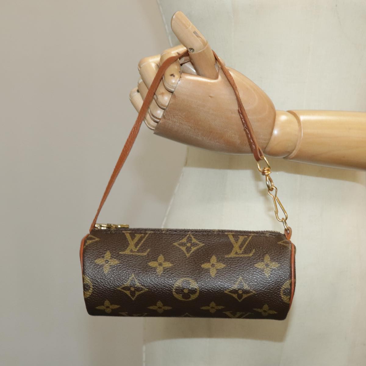 LOUIS VUITTON Monogram Papillon Pouch LV Auth 100596