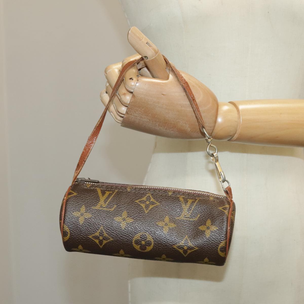 LOUIS VUITTON Monogram Papillon Pouch LV Auth 100599