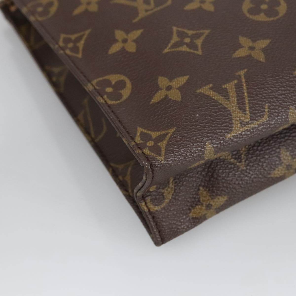 LOUIS VUITTON Monogram Poche Toilette 26 Pouch M47542 LV Auth 100632