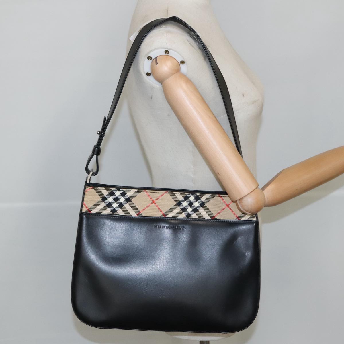 BURBERRY Nova Check Shoulder Bag Leather Black Silver beige Auth 100646