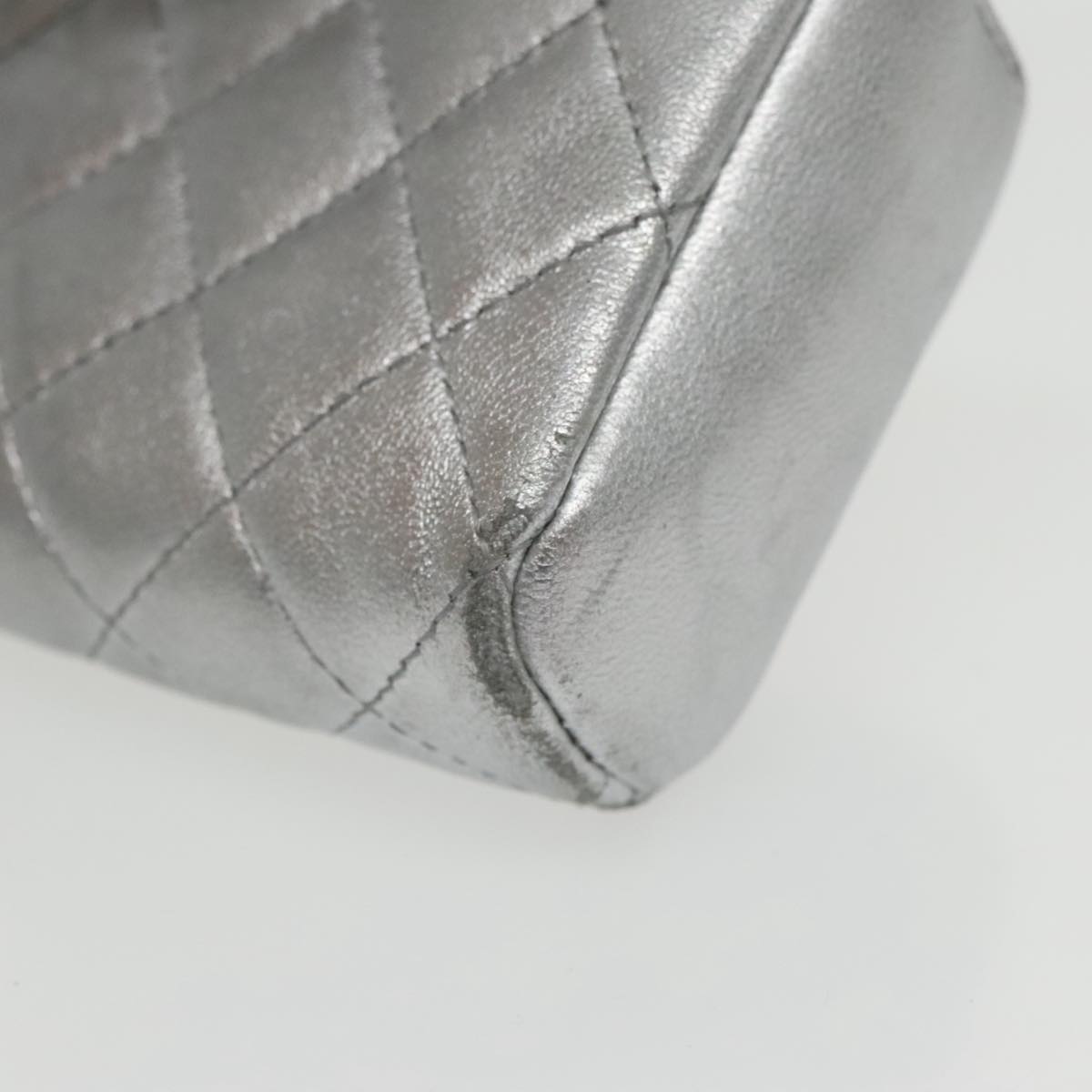 CHANEL Pouch Lamb Skin Silver CC Auth 100726