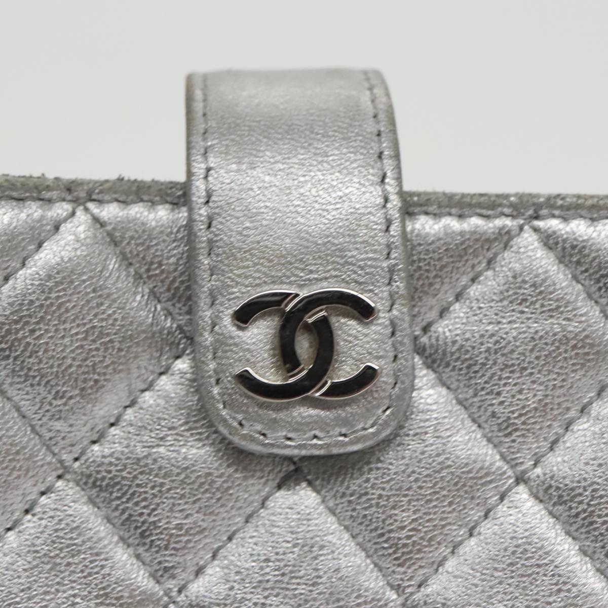 CHANEL Pouch Lamb Skin Silver CC Auth 100726