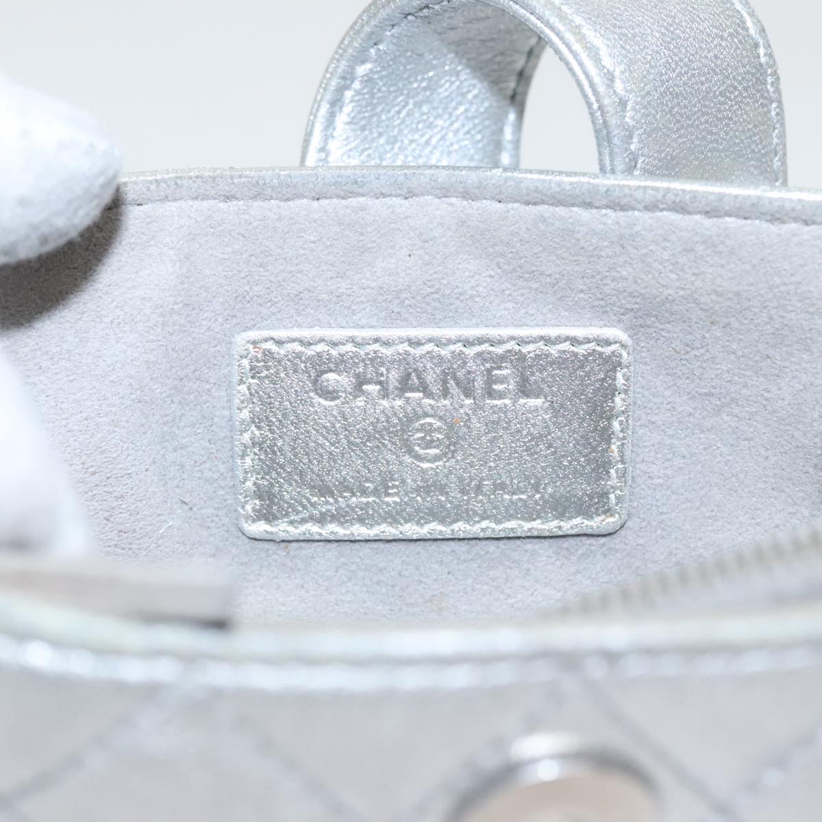 CHANEL Pouch Lamb Skin Silver CC Auth 100726