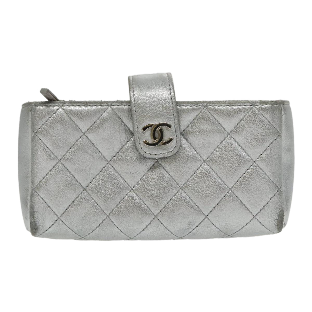 CHANEL Pouch Lamb Skin Silver CC Auth 100726 - 0