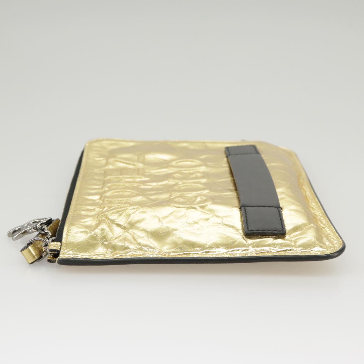 CHANEL Clutch Bag Leather Gold CC Auth 100730