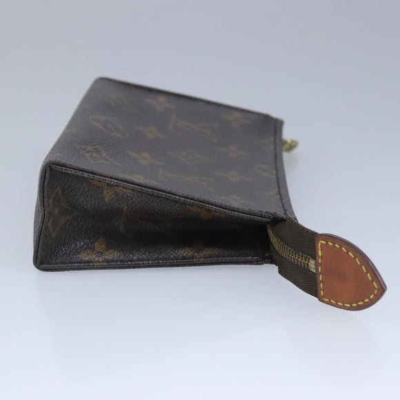 LOUIS VUITTON Monogram Poche Toilette 15 Pouch M47546 LV Auth 101023