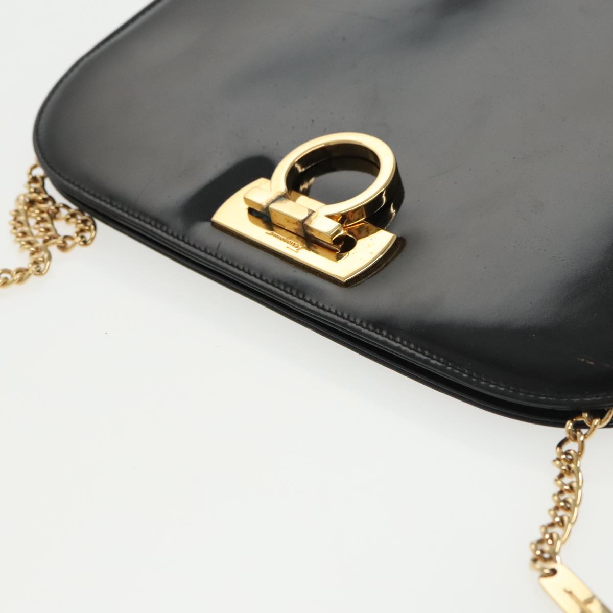 Salvatore Ferragamo Chain Shoulder Bag Enamel Black Gold Auth 101117