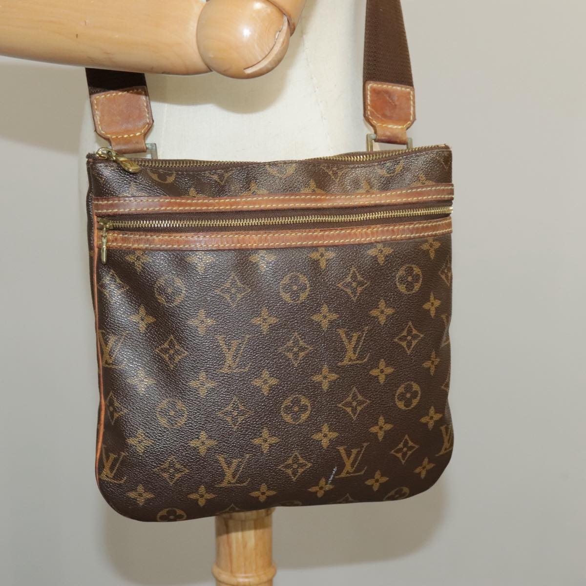 LOUIS VUITTON Monogram Pochette Bosphore Shoulder Bag M40044 LV Auth 101134