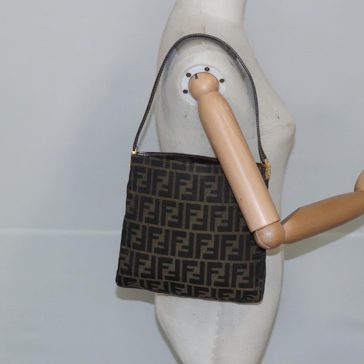 FENDI Zucca Canvas Shoulder Bag Brown Black Auth 101147