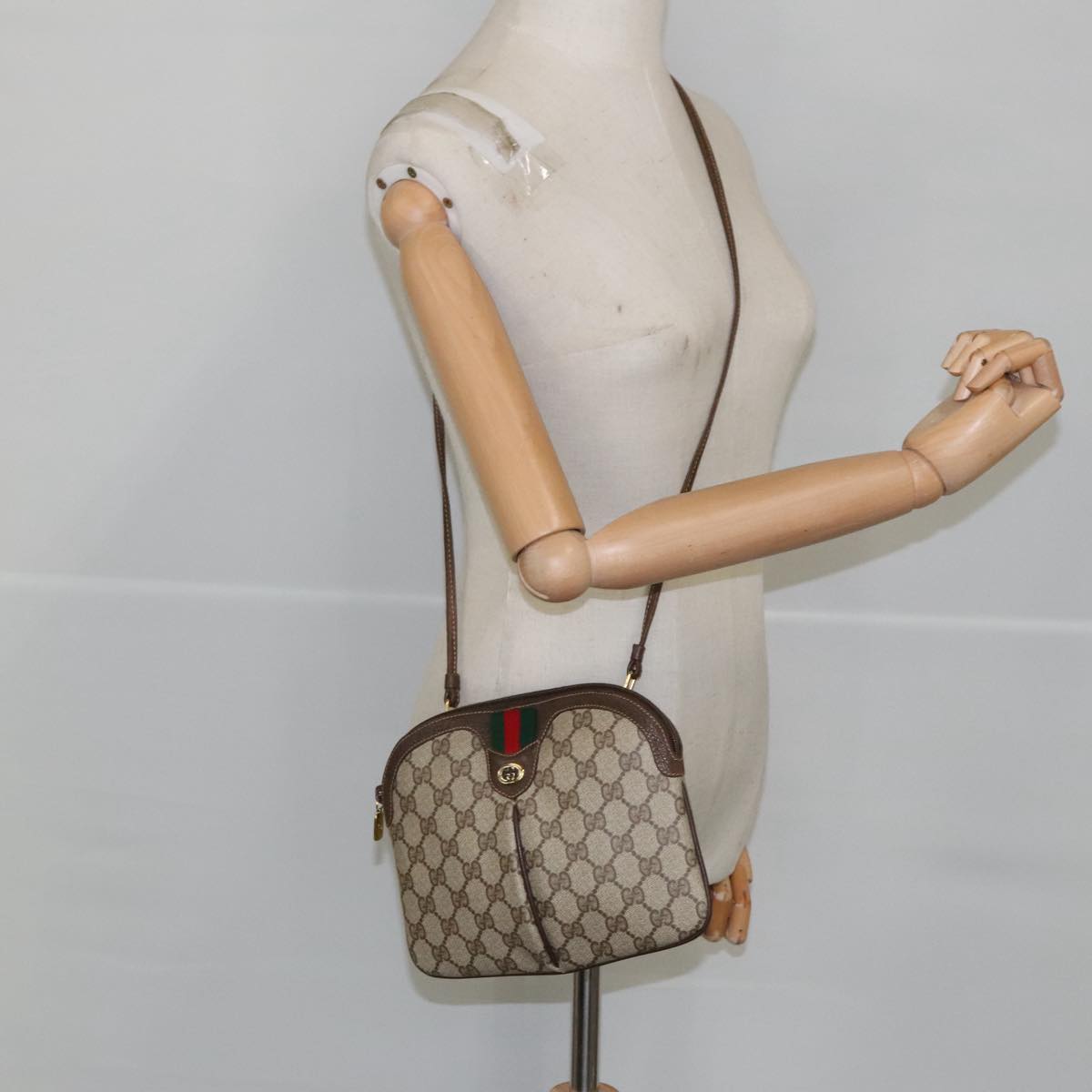 GUCCI GG Supreme Web Sherry Line Shoulder Bag PVC Beige 904 02 047 Auth 101184