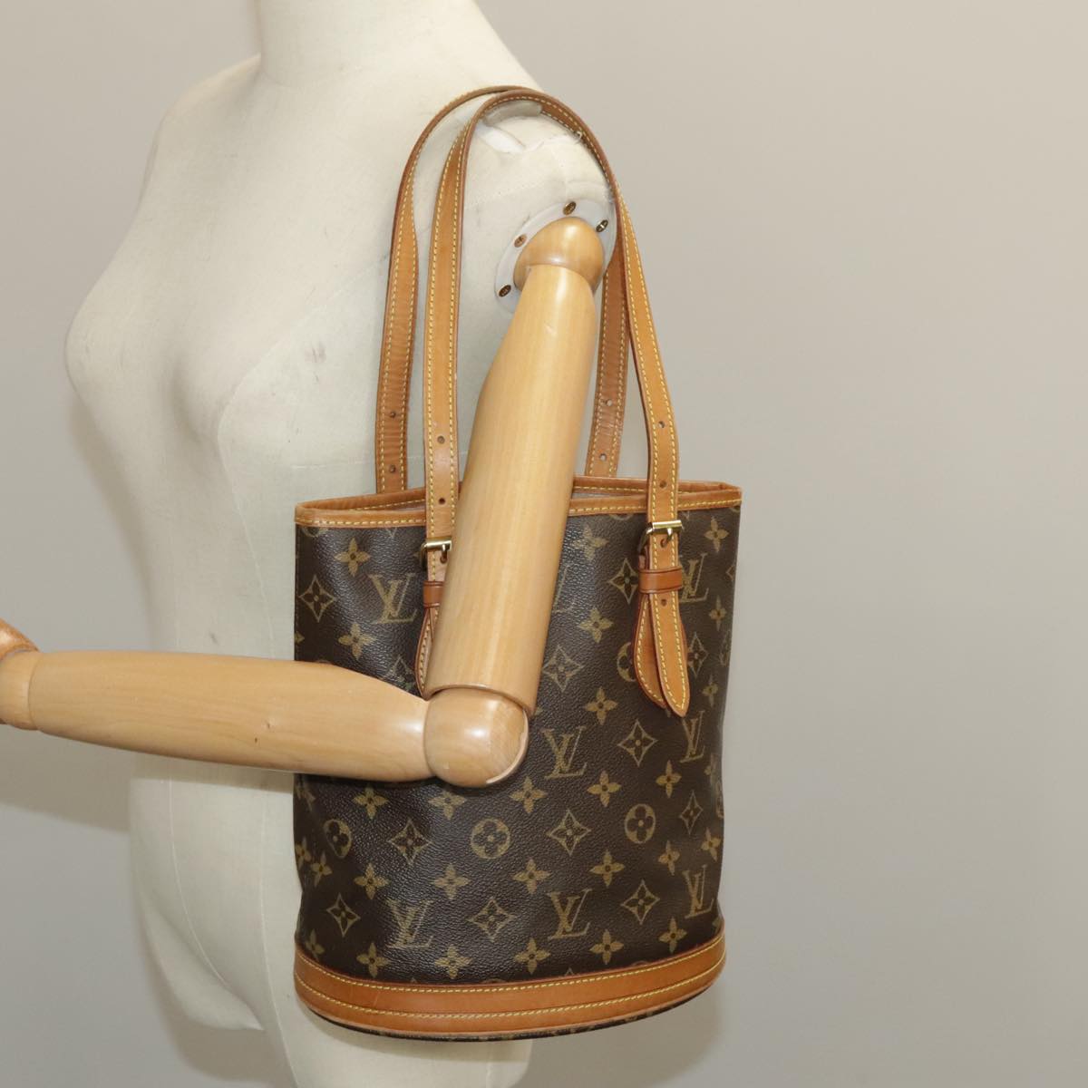 LOUIS VUITTON Monogram Bucket PM Shoulder Bag M42238 LV Auth bs20014