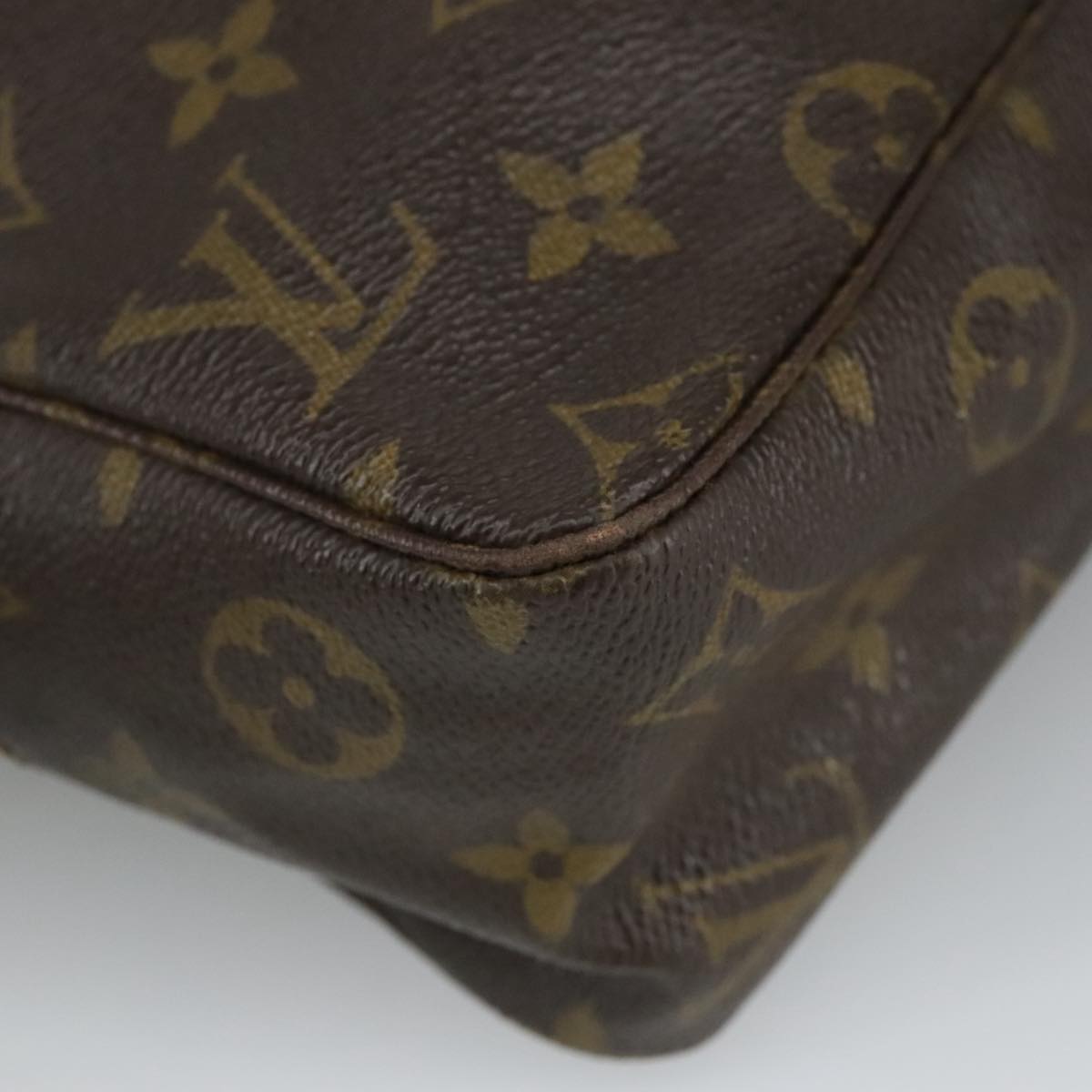 LOUIS VUITTON Monogram Trousse Toilette 23 Clutch Bag M47524 LV Auth 101209