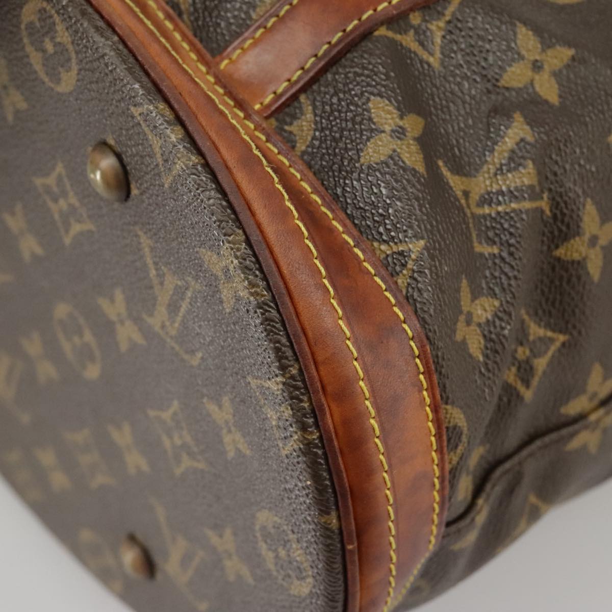 LOUIS VUITTON Monogram Bucket GM Shoulder Bag M42236 LV Auth 101211