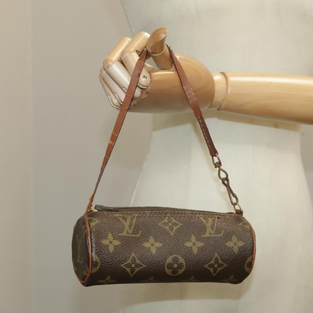 LOUIS VUITTON Monogram Papillon Pouch LV Auth 101228