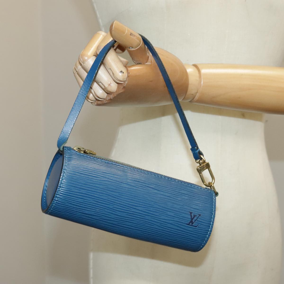 LOUIS VUITTON Epi Papillon Pouch Blue LV Auth 101235