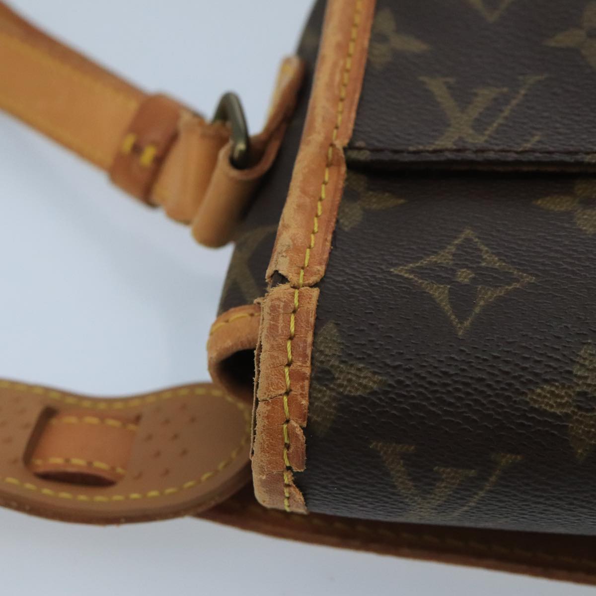 LOUIS VUITTON Monogram Gibeciere MM Shoulder Bag M42247 LV Auth 101252