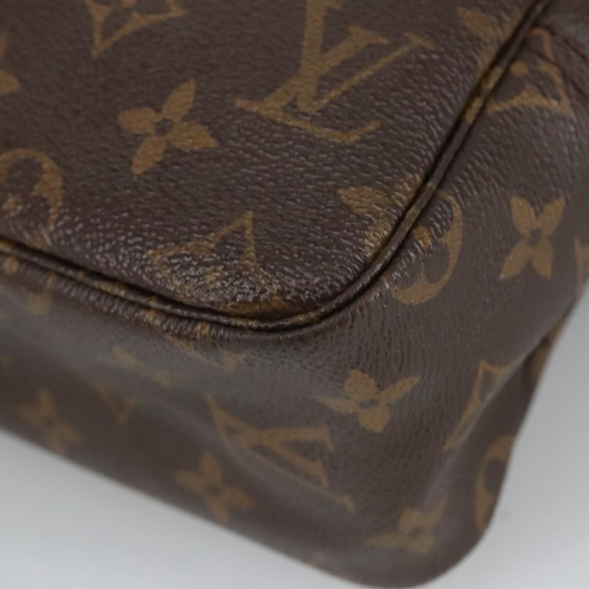 LOUIS VUITTON Monogram Trousse Toilette 28 Clutch Bag M47522 LV Auth 101286