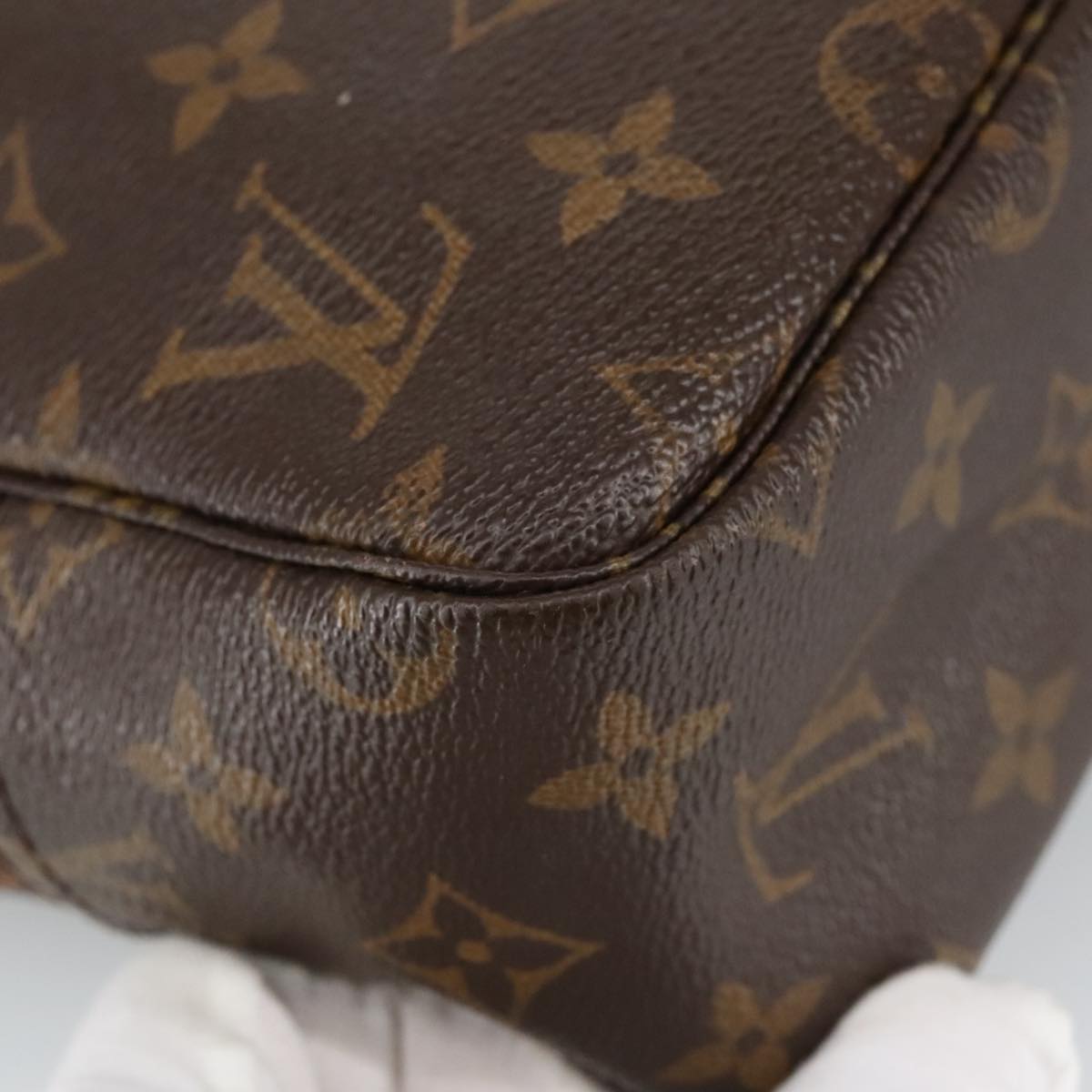 LOUIS VUITTON Monogram Trousse Toilette 28 Clutch Bag M47522 LV Auth 101286