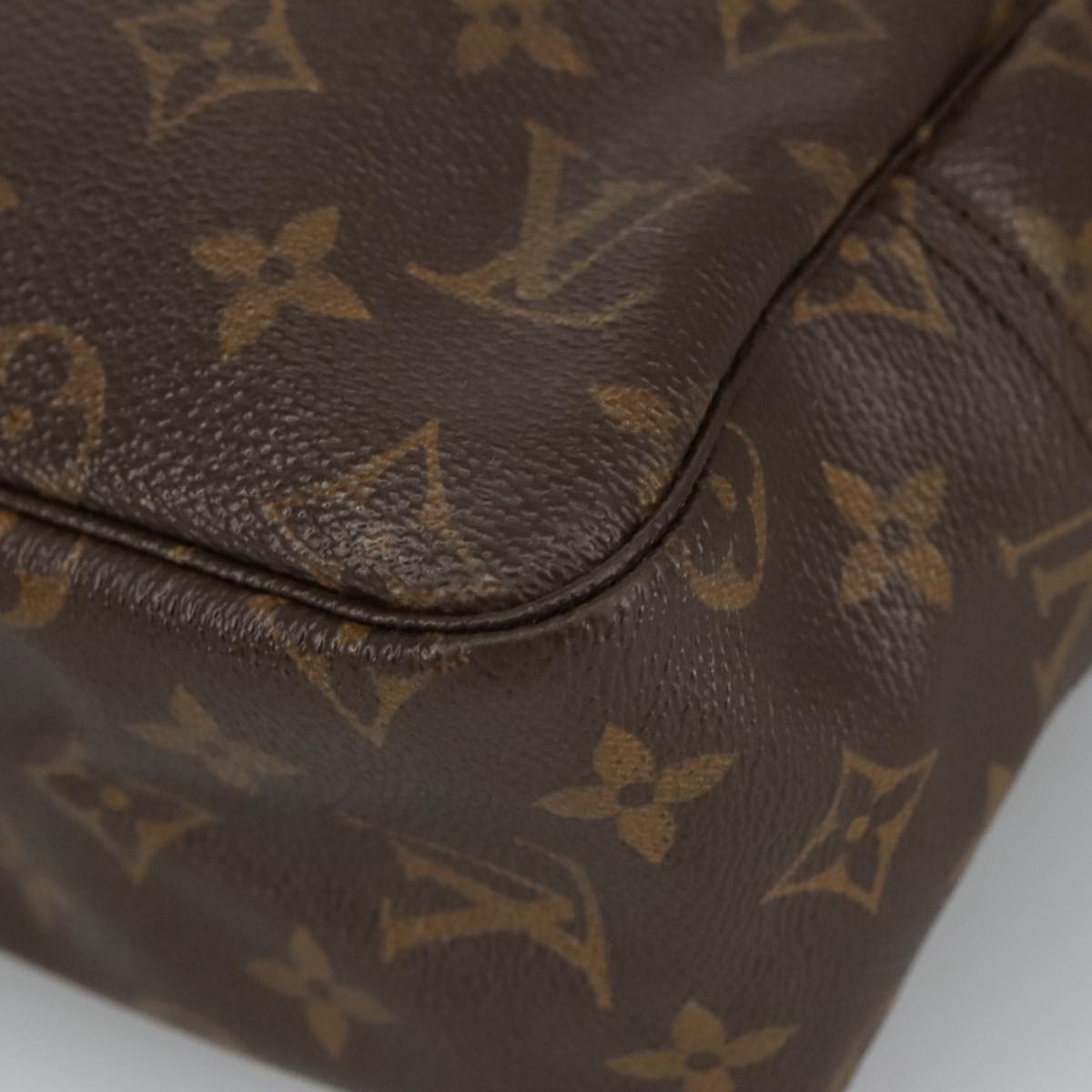 LOUIS VUITTON Monogram Trousse Toilette 28 Clutch Bag M47522 LV Auth 101286