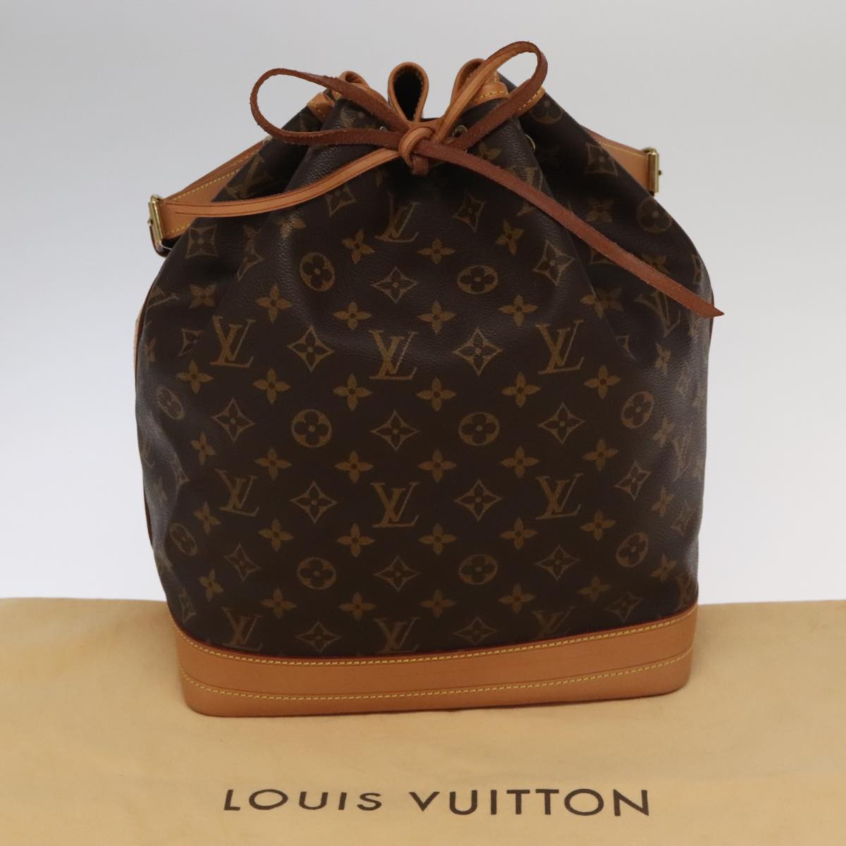 LOUIS VUITTON Monogram Noe Shoulder Bag M42224 LV Auth 101318SA