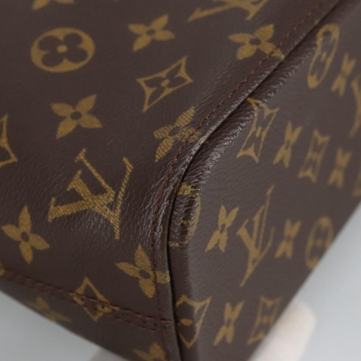 LOUIS VUITTON Monogram Luco Tote Bag M51155 LV Auth 101319SA